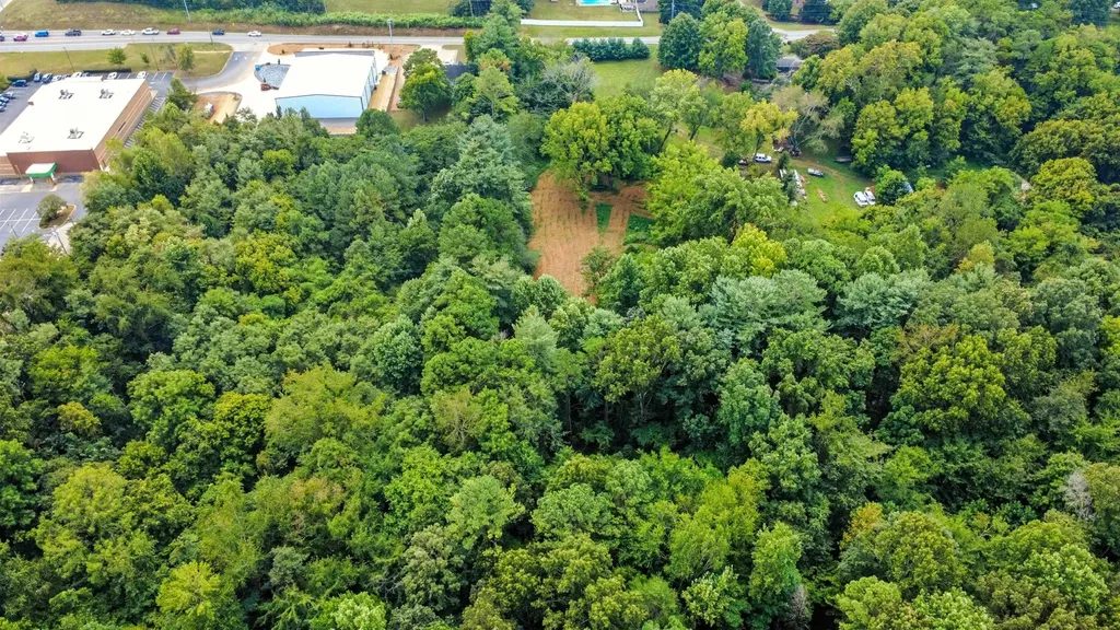 451 Rossview Road Clarksville TN 37043