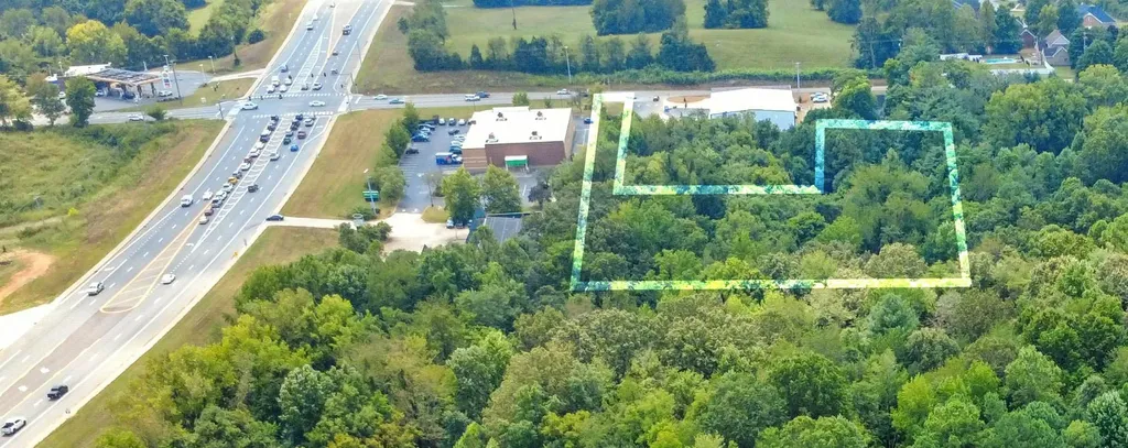 451 Rossview Road Clarksville TN 37043