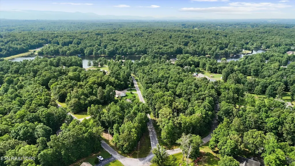 600 Aqum Circle Crossville TN 38572