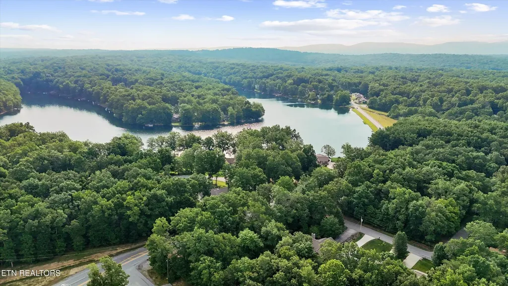 120 Lakeview Drive Crossville TN 38558