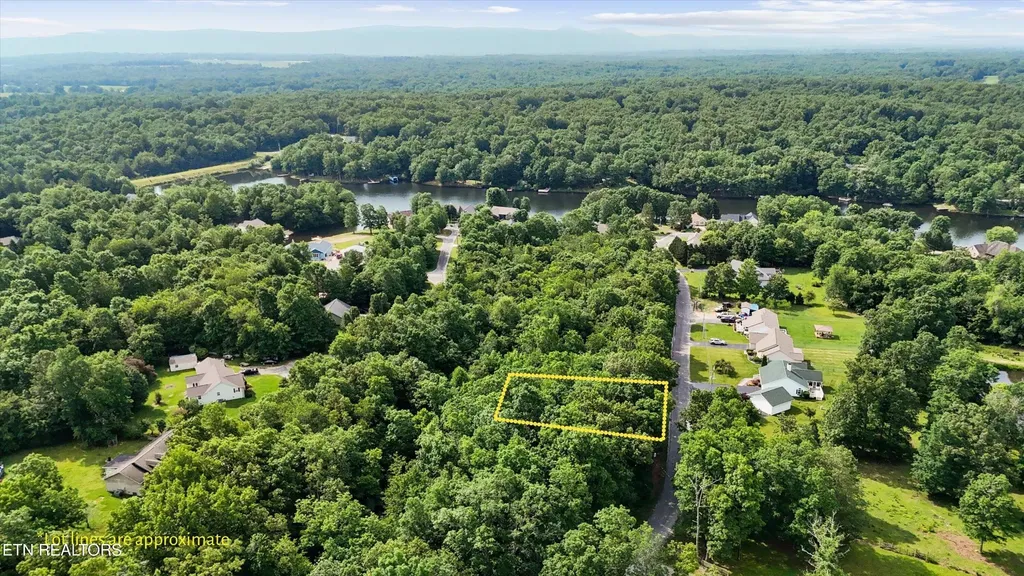 1448 War Eagle Drive Crossville TN 38572
