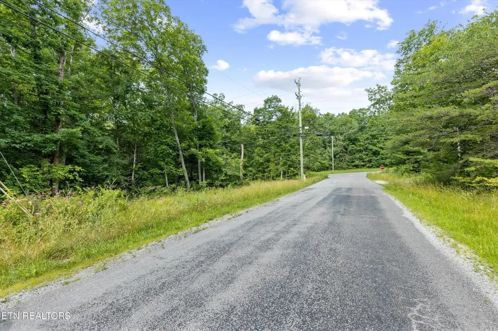 1008 War Eagle Drive Crossville TN 38572