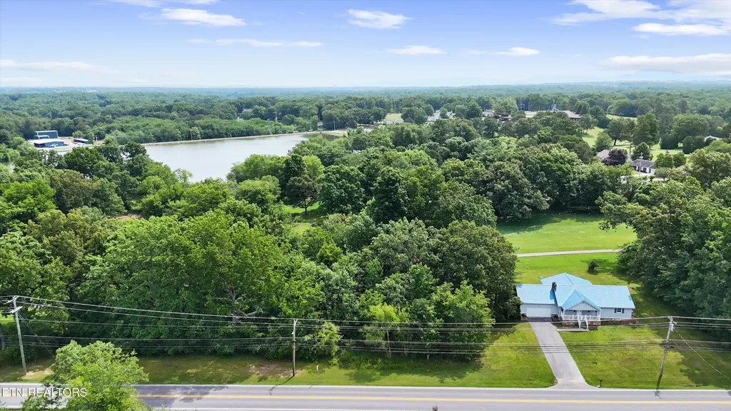 32 Dunbar Road Crossville TN 38572