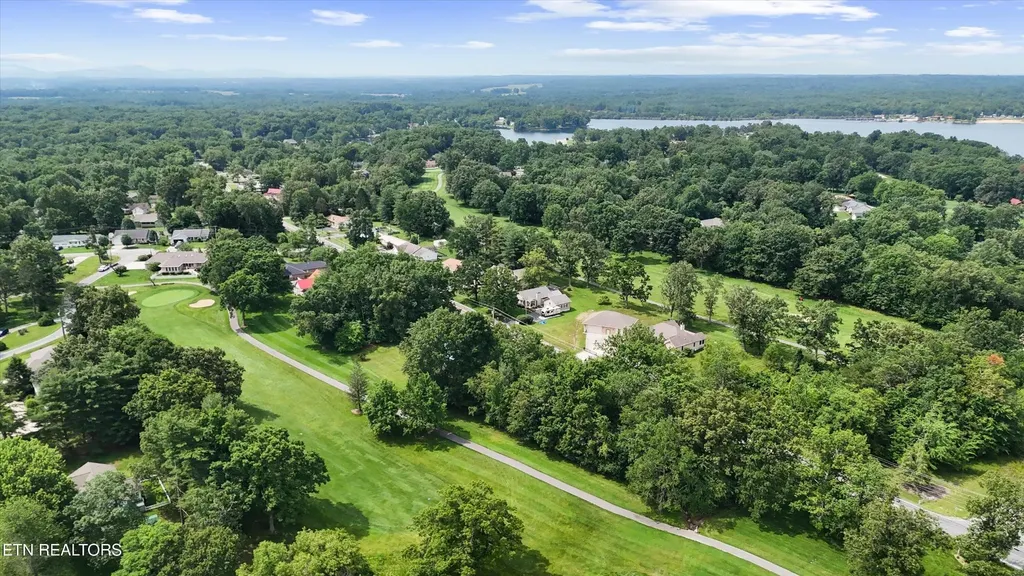 32 Dunbar Road Crossville TN 38572