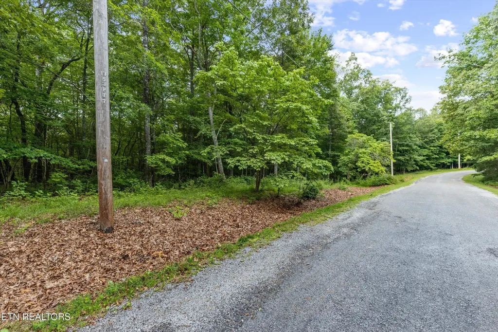 122 Banbury Lane Crossville TN 38558