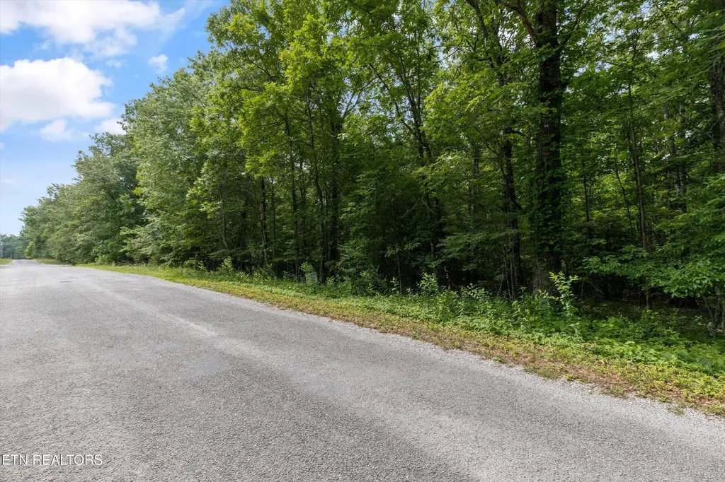 7030 Ute Lane Crossville TN 38572