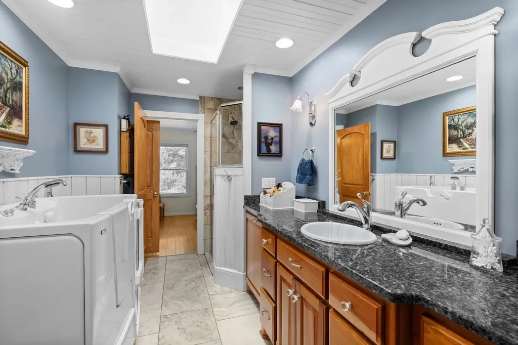 1556 Chestnut Grove Road Morrison TN 37357