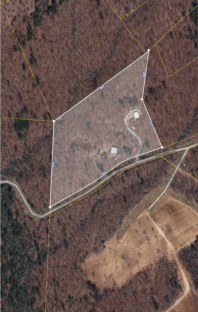 2185 Northcutts Cove Road Beersheba Springs TN 37305
