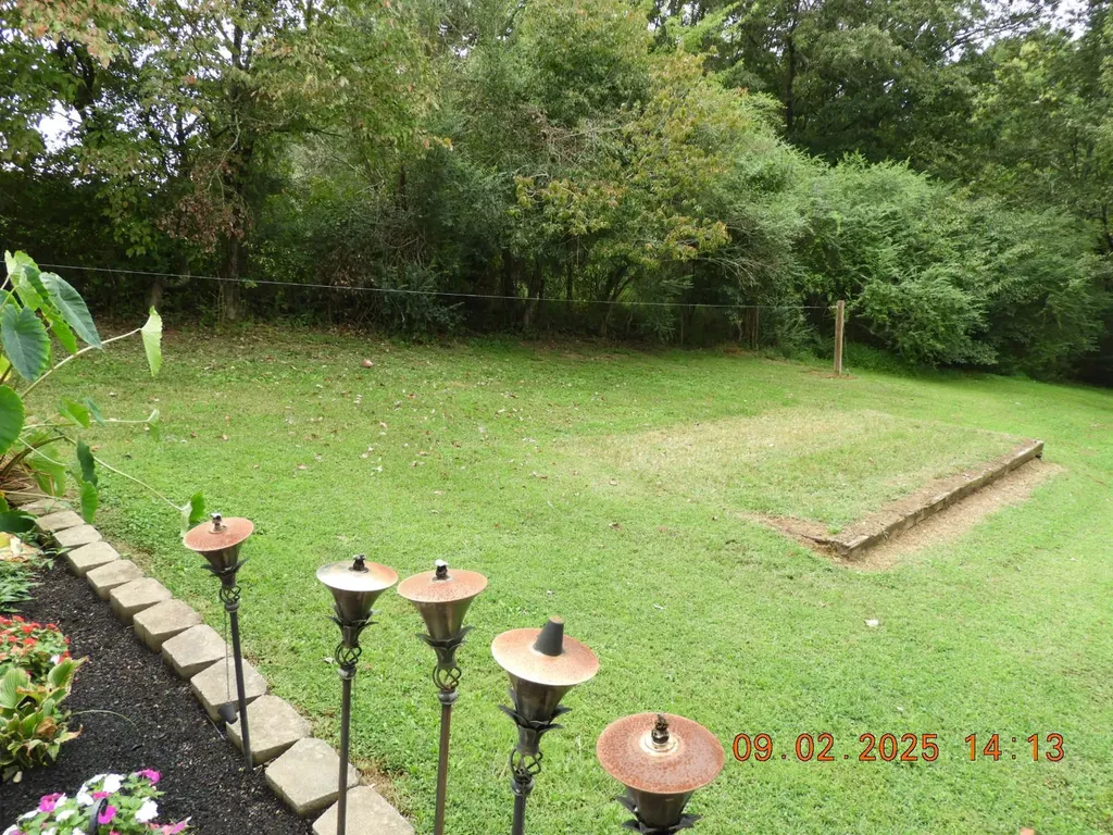 1325 Matthew Avenue Lawrenceburg TN 38464