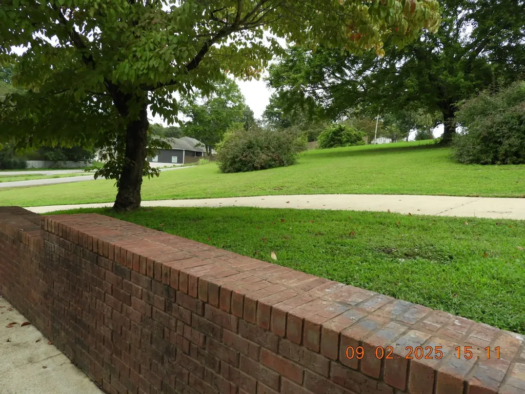 1325 Matthew Avenue Lawrenceburg TN 38464