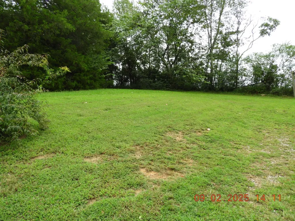 1325 Matthew Avenue Lawrenceburg TN 38464
