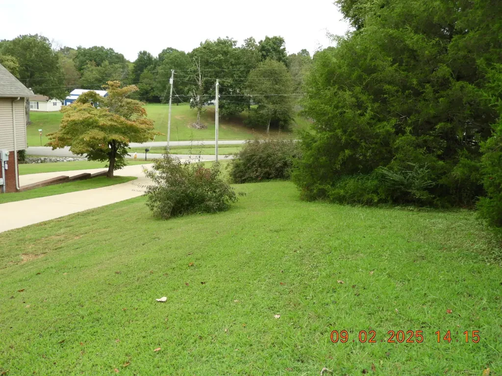 1325 Matthew Avenue Lawrenceburg TN 38464