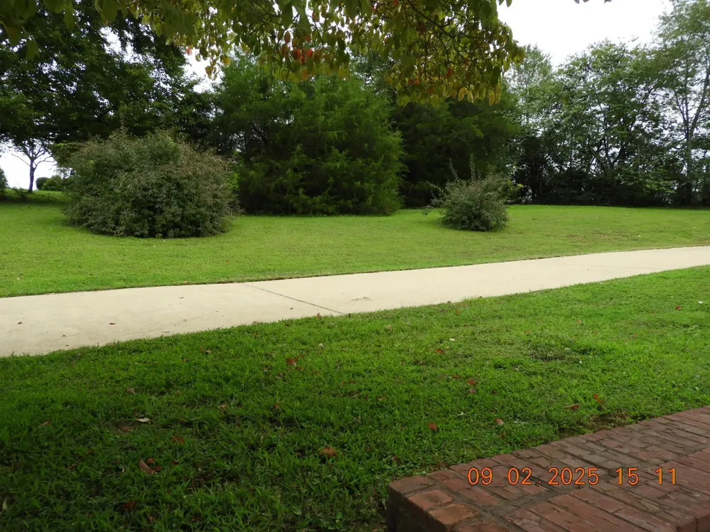 1325 Matthew Avenue Lawrenceburg TN 38464