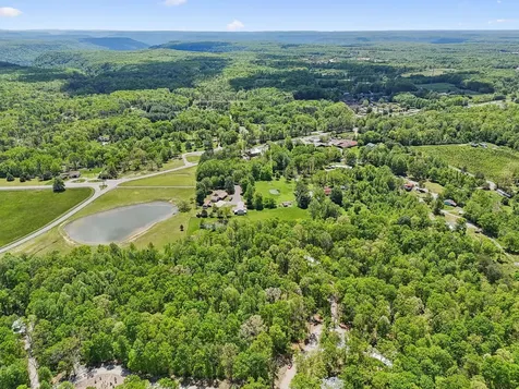 51 Mossy Rock Lane Monteagle TN 37356