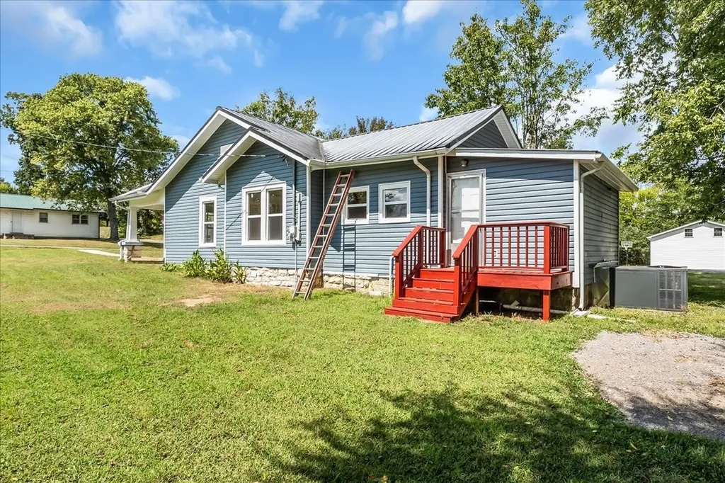 104 Locust Street Liberty TN 37095