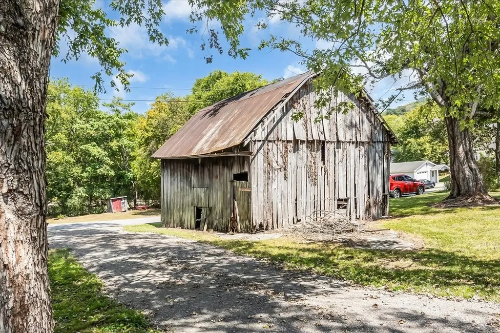 104 Locust Street Liberty TN 37095