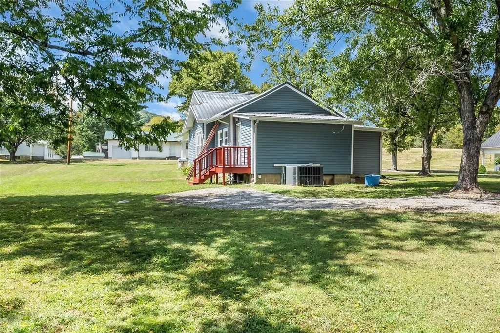 104 Locust Street Liberty TN 37095