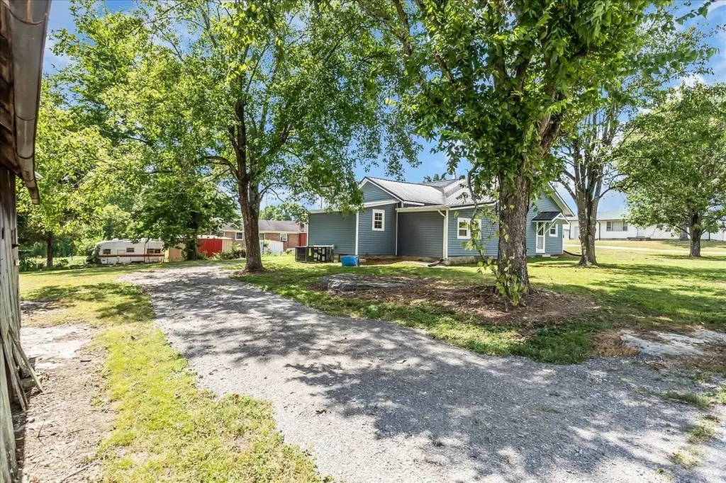 104 Locust Street Liberty TN 37095