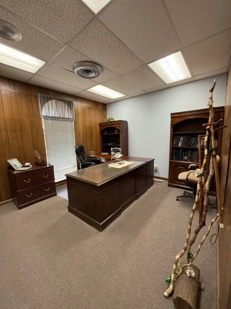 317 W Gaines St, W Lawrenceburg TN 38464
