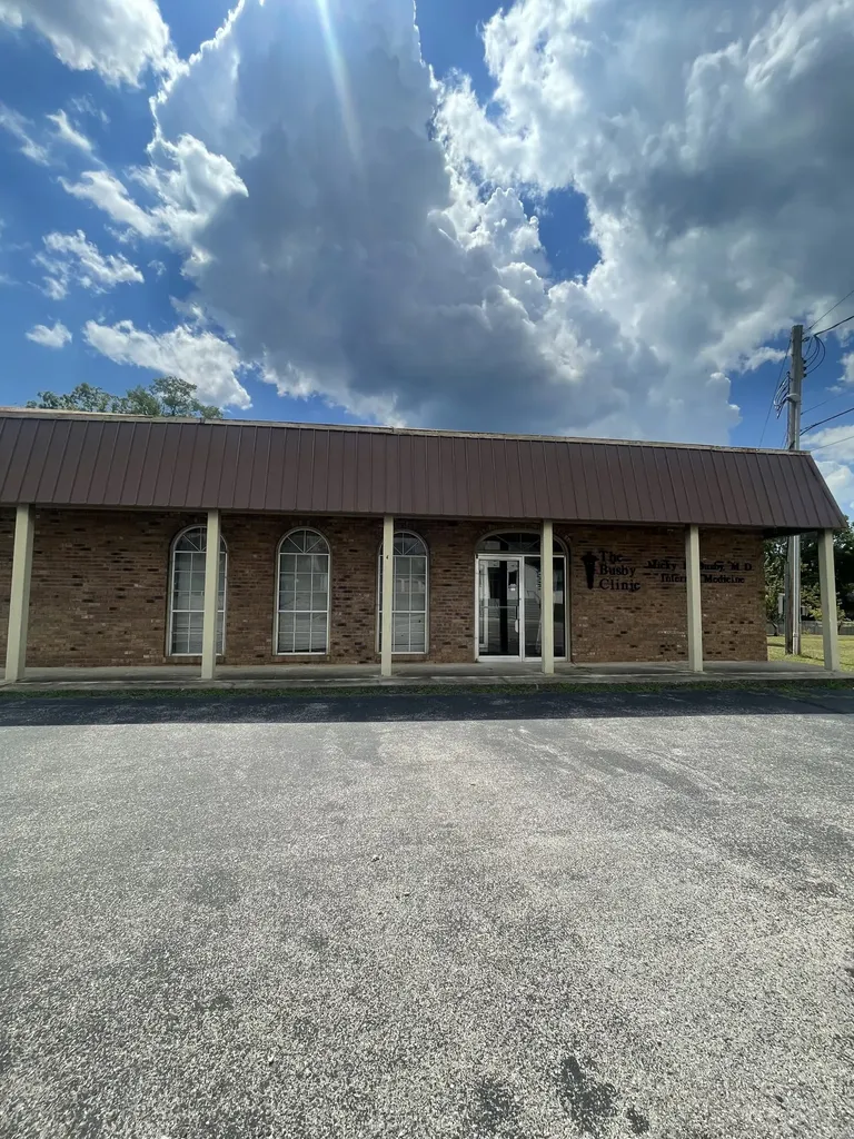 317 W Gaines St, W Lawrenceburg TN 38464