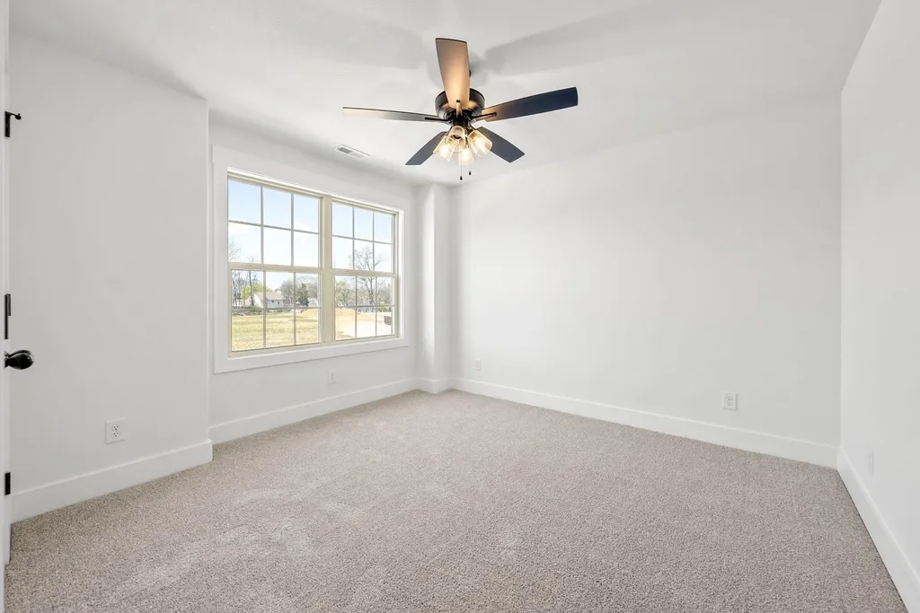 513 Charleston Cove Clarksville TN 37043