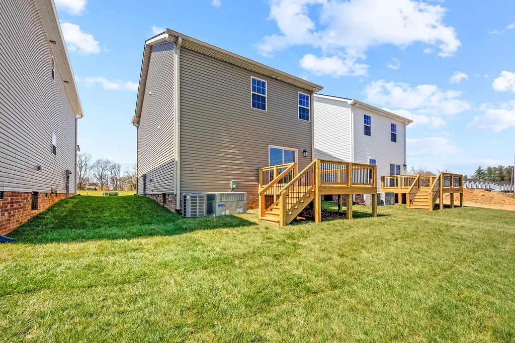 513 Charleston Cove Clarksville TN 37043
