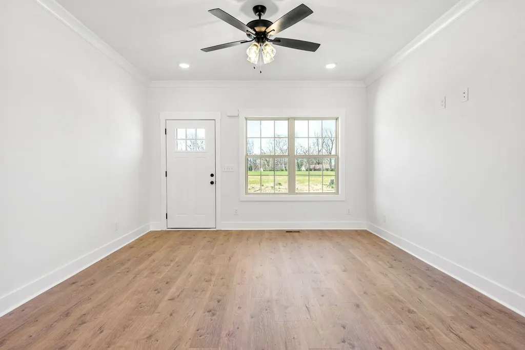 513 Charleston Cove Clarksville TN 37043