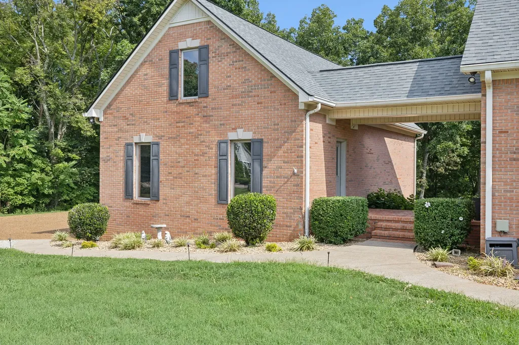 1208 Davidson Lane Columbia TN 38401