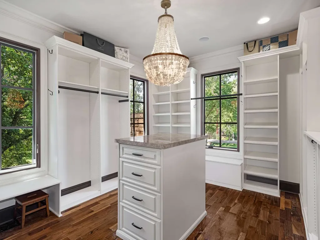 3807 Harding Place Nashville TN 37215