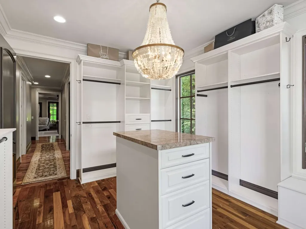 3807 Harding Place Nashville TN 37215