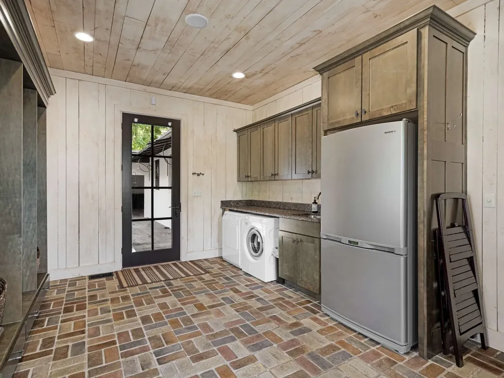 3807 Harding Place Nashville TN 37215