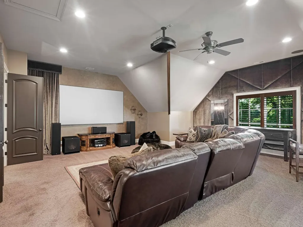 3807 Harding Place Nashville TN 37215