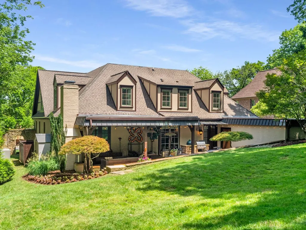3807 Harding Place Nashville TN 37215