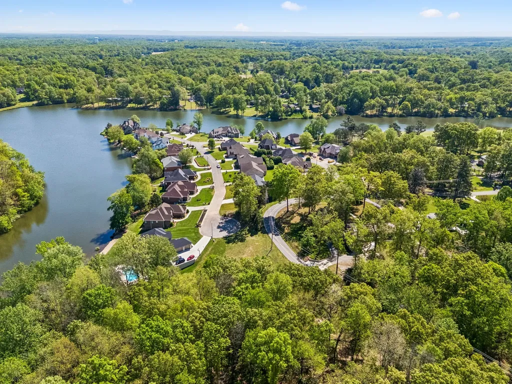 18 Setters Ln, W Tullahoma TN 37388
