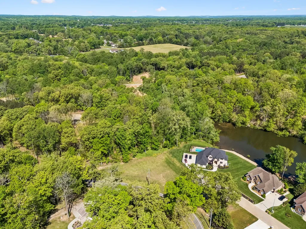 18 Setters Ln, W Tullahoma TN 37388