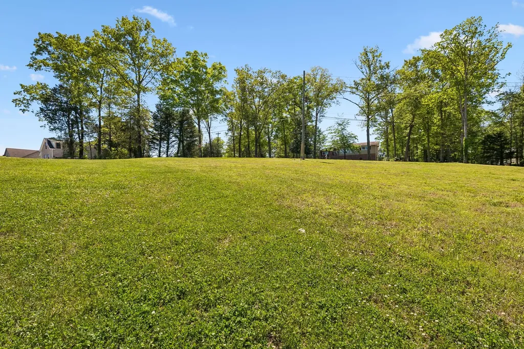18 Setters Ln, W Tullahoma TN 37388