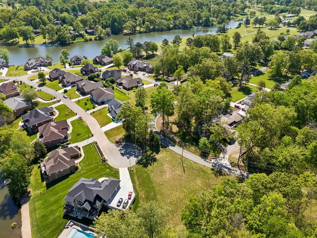 18 Setters Ln, W Tullahoma TN 37388