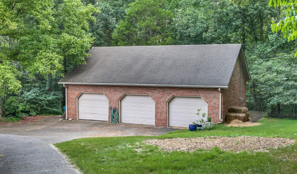 911 Stephen Drive Clarksville TN 37043