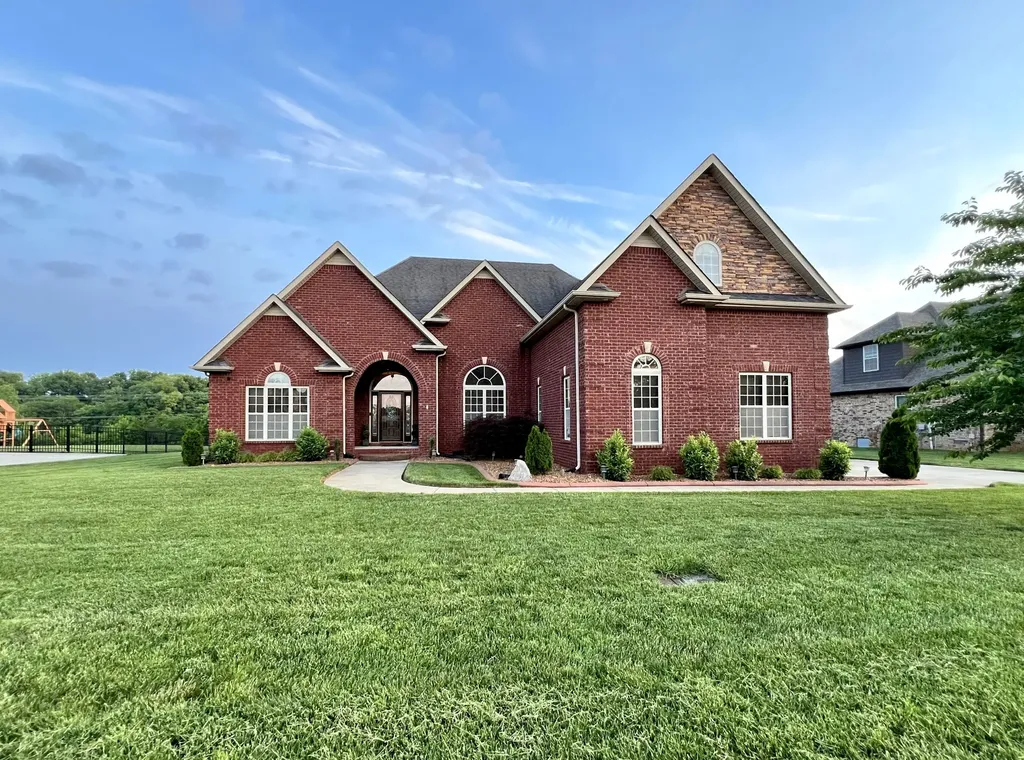 1956 Boyer Boulevard Clarksville TN 37043