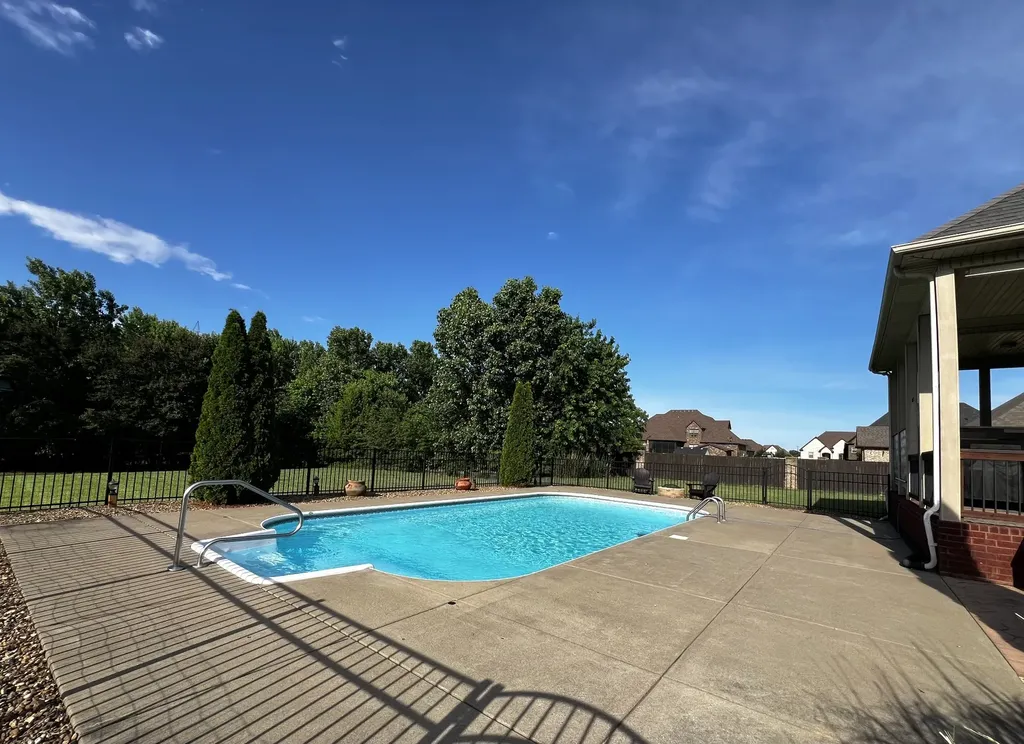 1956 Boyer Boulevard Clarksville TN 37043
