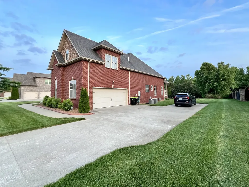1956 Boyer Boulevard Clarksville TN 37043
