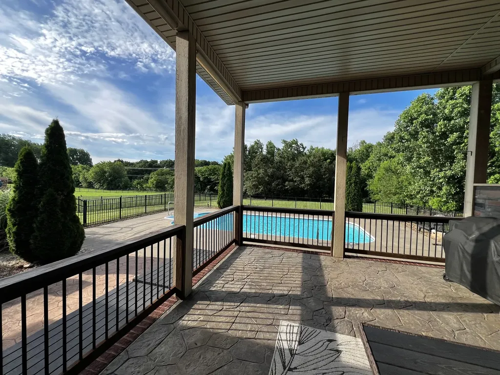 1956 Boyer Boulevard Clarksville TN 37043
