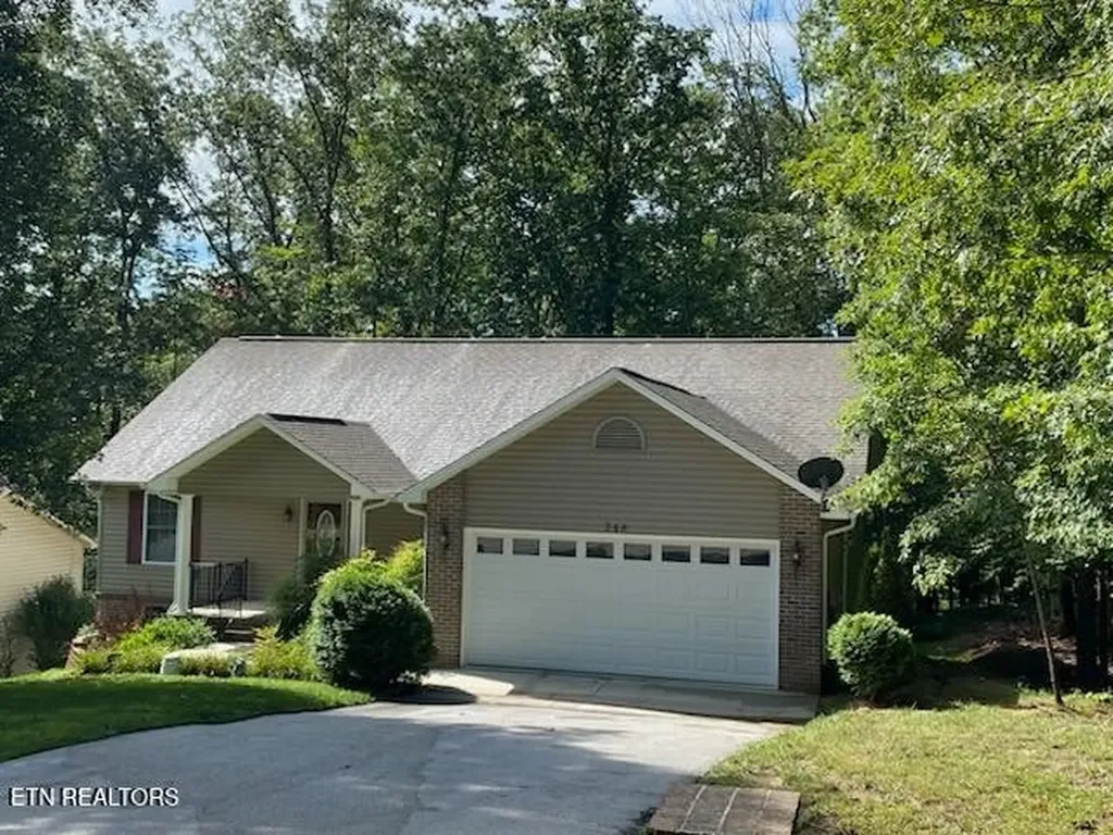 348 Lakeview Drive Crossville TN 38558