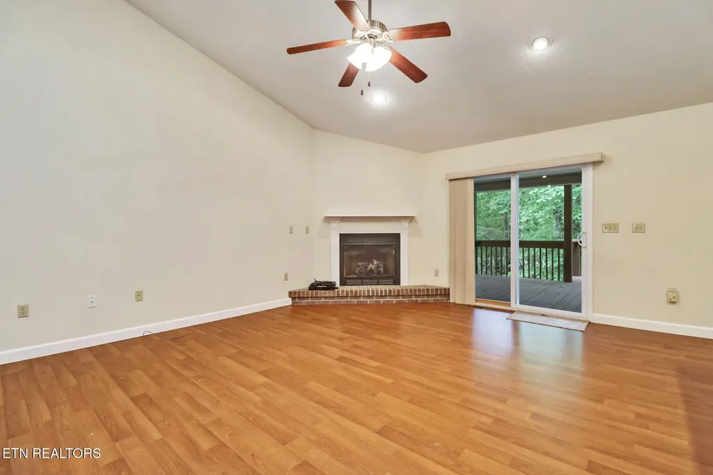 348 Lakeview Drive Crossville TN 38558