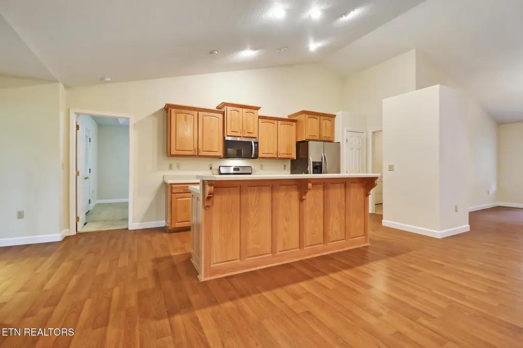 348 Lakeview Drive Crossville TN 38558