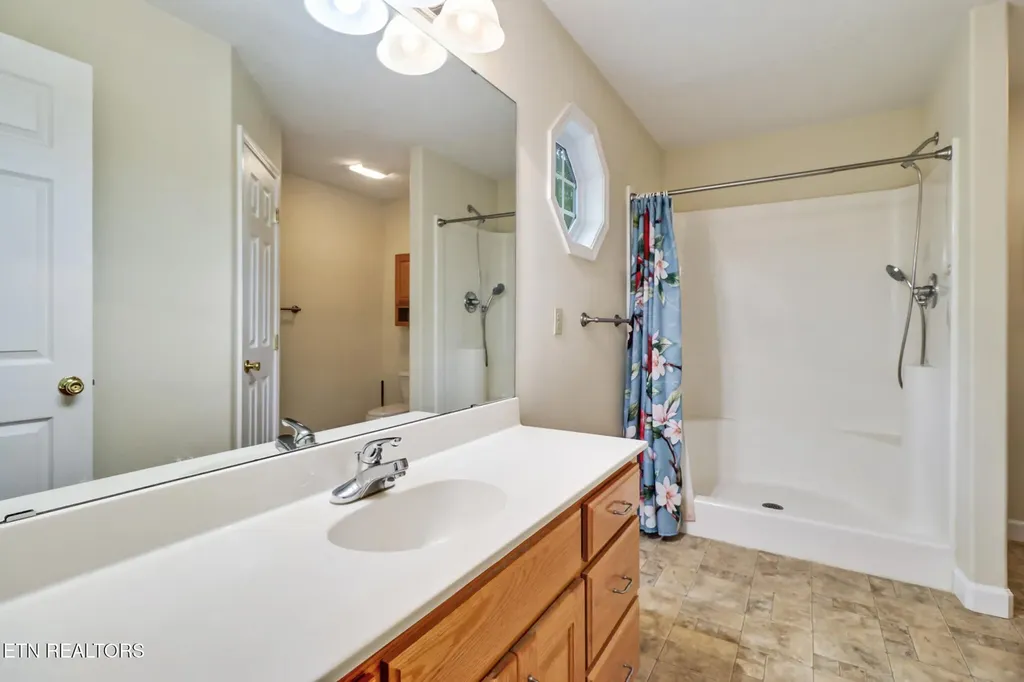 348 Lakeview Drive Crossville TN 38558