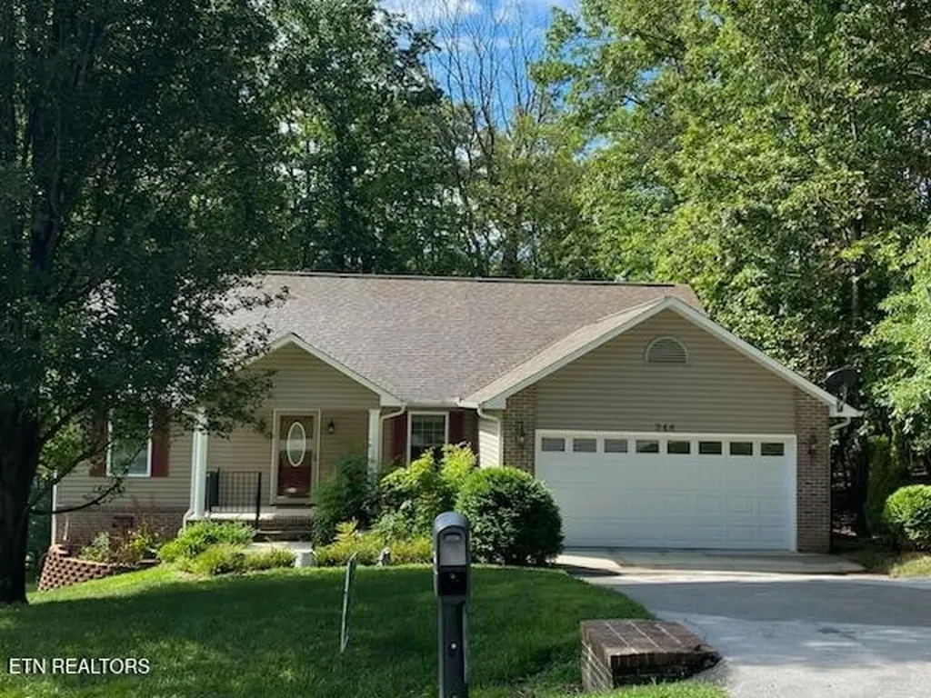 348 Lakeview Drive Crossville TN 38558