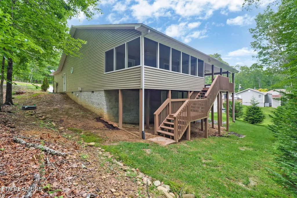 348 Lakeview Drive Crossville TN 38558