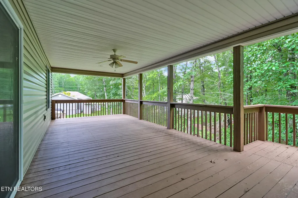 348 Lakeview Drive Crossville TN 38558