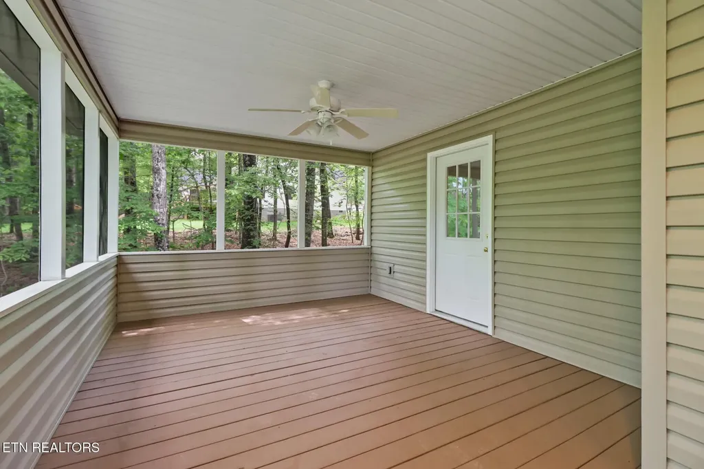 348 Lakeview Drive Crossville TN 38558